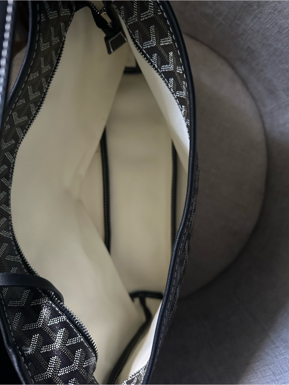 Black Patterned Hobo Bag with Matching Pouch - Picture 5 of 10